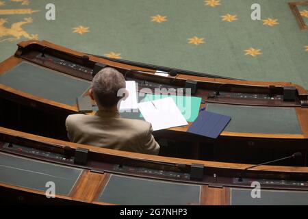 Illustration prise en séance plénière de la Chambre au Parlement fédéral à Bruxelles, jeudi 15 juillet 2021. BELGA PHOTO HATIM KAG Banque D'Images