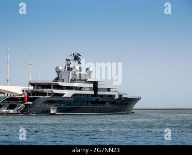 Cagliari, Sardaigne, Italie - juillet 11 2021 - le célèbre yacht de luxe Crescent amarré au port de Cagliari Banque D'Images