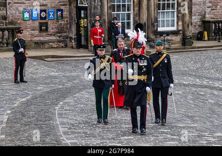 Procession à l'installation du général Alastair Bruce de Crionaich comme gouverneur du château d'Édimbourg, Edimbourg, Écosse, Royaume-Uni Banque D'Images