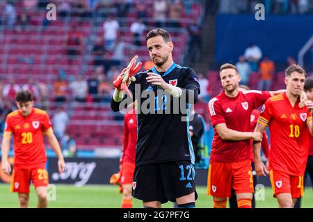 Amsterdam, pays-Bas - 26, juin : le gardien de but Danny Ward of Wales (C) a été écrasé après avoir été vaincu par le Danemark lors de l'UEFA Euro 2020 Championshi Banque D'Images