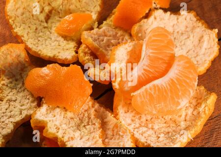 Satsuma Mandarin Tangerine sur des peaux de fruits frais (Citrus unshiu) Banque D'Images