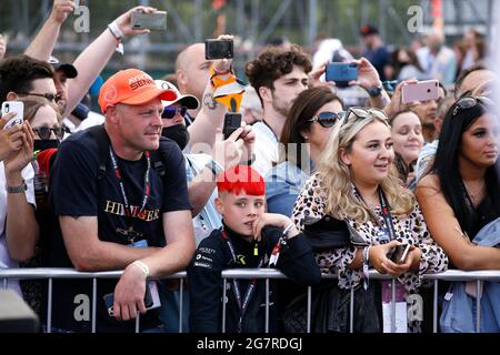 Silverstone, Grande-Bretagne. 15 juillet 2021. Fans, Grand Prix F1 de Grande-Bretagne au circuit Silverstone le 15 juillet 2021 à Silverstone, Grande-Bretagne. (Photo de HOCH ZWEI) crédit: dpa/Alay Live News Banque D'Images