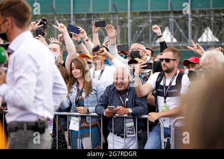 Silverstone, Grande-Bretagne. 15 juillet 2021. Fans, Grand Prix F1 de Grande-Bretagne au circuit Silverstone le 15 juillet 2021 à Silverstone, Grande-Bretagne. (Photo de HOCH ZWEI) crédit: dpa/Alay Live News Banque D'Images