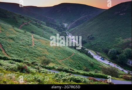 Coucher de soleil sur la vallée de Carding Mill, Church Stretton, Shropshire Banque D'Images