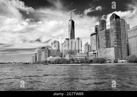 Le World Trade Center à Manhattan, New York depuis le ferry New York Waterway sur l'Hudson River. Banque D'Images