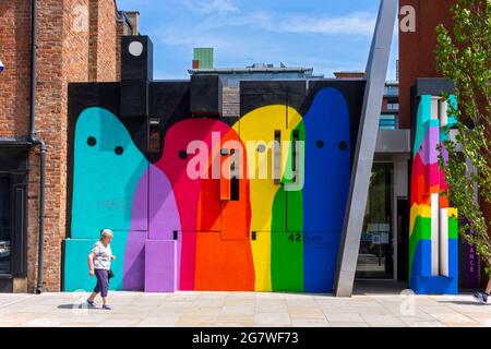 La charité de la 42e Rue. 4Rs Salford-manchester, 4Rs Salford-manchester Street, Manchester, Angleterre, Royaume-Uni. Maurice Shapero, 2012. Banque D'Images