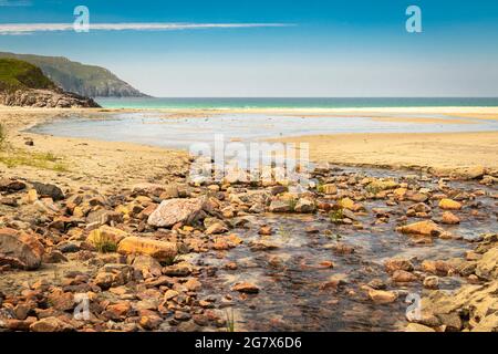 Une photo HDR d'été 3 d'une plage déserte de Cliff Beach, Traigh na Clibhe, près de Valtos sur l'île de Lewis, îles occidentales, Écosse.26 juin 2021 Banque D'Images