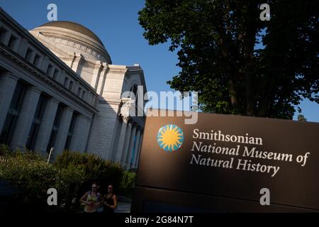 Washington, États-Unis. 16 juillet 2021. Un aperçu général du Smithsonian National Museum of Natural History à Washington, DC, le vendredi 16 juillet 2021, au milieu de la pandémie du coronavirus. Cette semaine, la Smithsonian institution a annoncé la fin de la pandémie de laissez-passer à entrée temporisée dans la plupart des musées alors que la National Gallery of Art a également récemment achevé sa réouverture. (Graeme Sloan/Sipa USA) Credit: SIPA USA/Alay Live News Banque D'Images