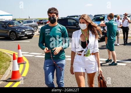 Silverstone, Royaume-Uni. 16 juillet 2021. # 18 lance Rand (CAN, Aston Martin cognizant F1 Team) et sa petite amie Sara Pagliaroli, Grand Prix F1 de Grande-Bretagne au circuit Silverstone le 16 juillet 2021 à Silverstone, Royaume-Uni. (Photo de HOCH ZWEI) crédit: dpa/Alay Live News Banque D'Images