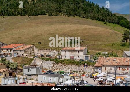 Un aperçu du centre historique de Castelluccio di Norcia, en Italie, endommagé par le tremblement de terre de 2016 Banque D'Images