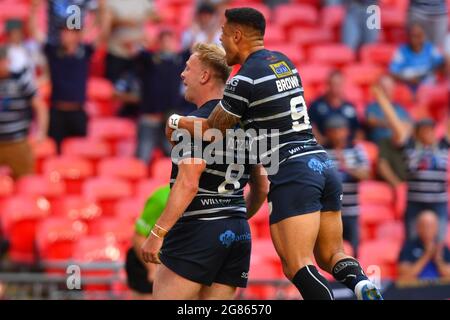 Londres, Royaume-Uni. 17 juillet 2021. Craig Kopczak (8) de Featherstone Rovers célèbre son essai à Londres, Royaume-Uni, le 7/17/2021. (Photo de Richard long/ RL Photography/News Images/Sipa USA) crédit: SIPA USA/Alay Live News Banque D'Images