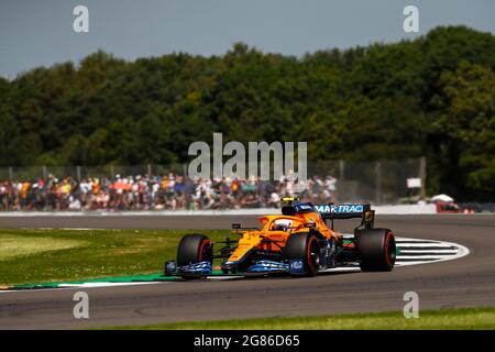 Silverstone, Royaume-Uni. 17 juillet 2021. 04 NORRIS Lando (gbr), McLaren MCL35M, action lors du Grand Prix britannique Pirelli de Formule 1 2021, 10e manche du Championnat du monde Formule 1 2021 de la FIA du 16 au 18 juillet 2021 sur le circuit Silverstone, à Silverstone, Royaume-Uni - photo Xavi Bonilla / DPPI crédit: DPPI Media/Alamy Live News Banque D'Images