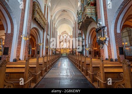 Intérieur de la cathédrale de Roskilde - Roskilde, Danemark Banque D'Images