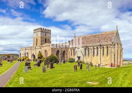 Église Saint-Aidan dans le village de Bamburgh sur la côte de Northumberland. Banque D'Images