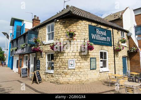 Royal William IV Lincolnshire pub et cuisine Brayford Wharf North Lincoln City Lincolnshire 2021 Banque D'Images