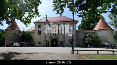 Château d'Otocec sur l'île de la rivière Krka, port principal, Dolenjska, Slovenija. Banque D'Images