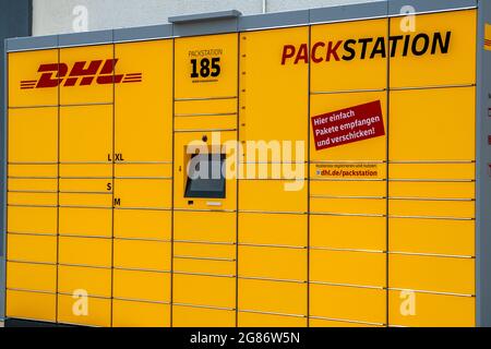 DHL Packstation im Gewerbegebiet von Schwabmünchen Banque D'Images