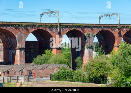 Viaduc historique en brique de Stockport, Grand Manchester, Angleterre. Banque D'Images