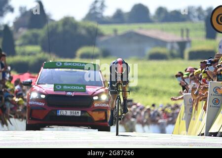 CARAPAZ Richard (ECU) des GRENADIERS INEOS traverse la ligne à venir 3ème place globale dans l'étape 20 du Tour de France, samedi 17h juillet, 2021. Le crédit photo devrait être : Pete Goding/GodingImages Banque D'Images