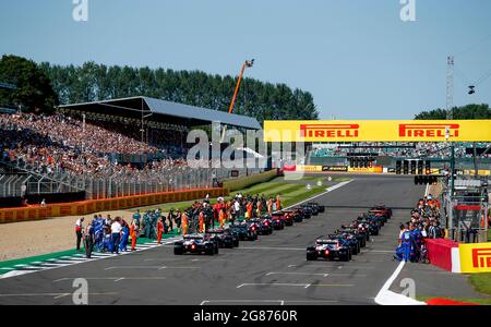 Silverstone, Royaume-Uni. 17 juillet 2021. Départ de GRID, Grand Prix F1 de Grande-Bretagne au circuit Silverstone le 17 juillet 2021 à Silverstone, Royaume-Uni. (Photo de HOCH ZWEI) crédit: dpa/Alay Live News Banque D'Images