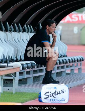 L'entraîneur Simone Inzaghi (FC Internazionale) pendant le match de football amical entre le FC Lugano et le FC Internazionale le 17 juillet 2021 au stade Cornaredo à Lugano, Suisse - photo Nderim Kacili / DPPI Banque D'Images