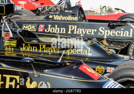 Collection de voitures de course Grand Prix spécial de Formule 1 de Lotus John Player au Goodwood Festival of Speed 2013 Banque D'Images