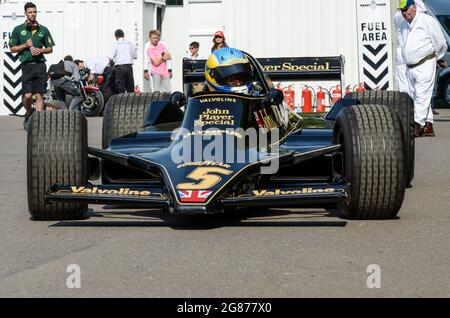 Voiture de course Lotus 79 de Formule 1 au Goodwood Festival of Speed 2013. Classic John Player Special années 1970 voiture de course de F1 vintage Banque D'Images