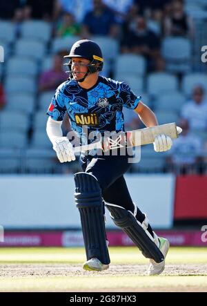 17 juillet 2021 ; Emirates Old Trafford, Manchester, Lancashire, Angleterre ; T20 Vitality Blast Cricket, Lancashire Lightning versus Yorkshire Vikings ; Gary Ballance of Yorkshire Vikings Banque D'Images