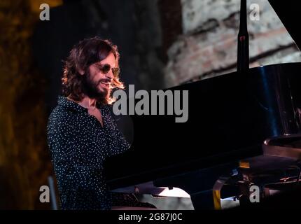 Benevento, Italie. 16 juillet 2021. “Tempo di Chet” - Paolo Fresu TrioOld Roman Theather de Benevento - Italie - Dino Rubino (photo de Giovanni Esposito/Pacific Press) Credit: Pacific Press Media production Corp./Alay Live News Banque D'Images