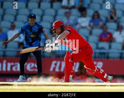 17 juillet 2021 ; Emirates Old Trafford, Manchester, Lancashire, Angleterre ; T20 Vitality Blast Cricket, Lancashire Lightning versus Yorkshire Vikings ; Steven Croft de Lancashire Lightning Banque D'Images