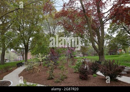 MAI 16 2021 Guleph Ontario Canada. Jardin de la grâce à la Basilique notre Dame de l'Immaculée. Luke Durda Alay Banque D'Images