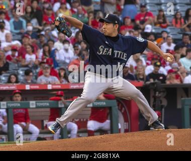 Anaheim, États-Unis. 17 juillet 2021. Seattle Mariners débutant le pichet Yusei Kikuchi (18) dans le deuxième repas du match à Angel Stadium à Anaheim le samedi 17 juillet 2021. Photo de Michael Goulding/UPI crédit: UPI/Alay Live News Banque D'Images