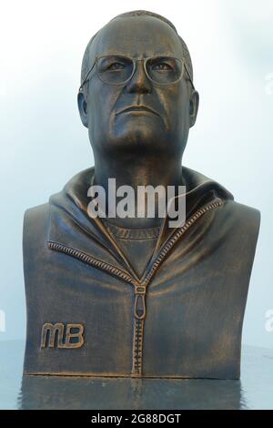 Une sculpture en bronze de Marcelo Bielsa, directeur du club de football de Leeds United, créée par Tony Clark de Clarks Sculptures Banque D'Images