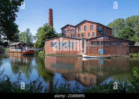 Ancienne fabrique de miel, Veringkanal, Wilhelmsburg, Hambourg, Allemagne Banque D'Images