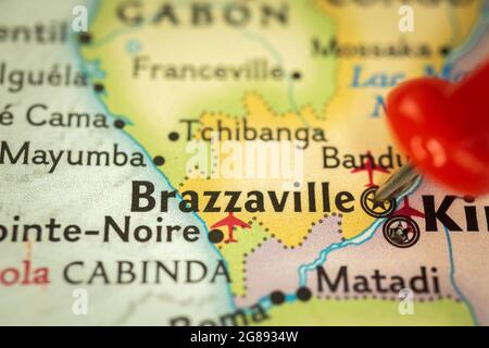 Emplacement Brazzaville au Congo, carte avec punaise, concept de voyage et de voyage avec marqueur, Afrique Banque D'Images