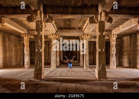 Hampi, Karnataka, Inde - 13 janvier 2020 : vue du complexe du temple de Pattabhirama. Hampi, la ville des ruines, est un site classé au patrimoine mondial de l'UNESCO. Karnataka Banque D'Images