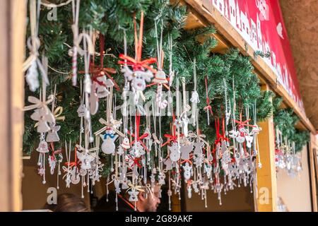 Sibiu, Roumanie - 16 novembre 2019. Vue sur le marché de Noël traditionnel dans le centre historique de Sibiu, Transylvanie, Roumanie. Banque D'Images