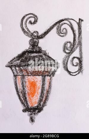 Lampe de rue traditionnelle anglaise dessinée à la main, dessin au charbon de bois sur papier blanc. Photo de haute qualité Banque D'Images
