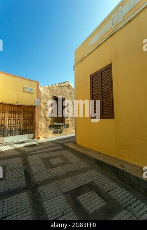 La petite ville d'Agüimes à Gran Canaria, en Espagne, un après-midi d'été. Banque D'Images