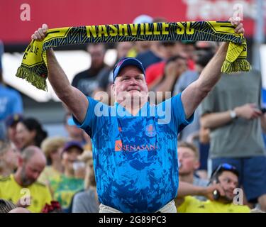 Nashville, Tennessee, États-Unis. 17 juillet 2021. Un fan de football de Nashville lors du match MLS entre le Chicago Fire et le Nashville SC au Nissan Stadium de Nashville, TN. Kevin Langley/CSM/Alamy Live News Banque D'Images