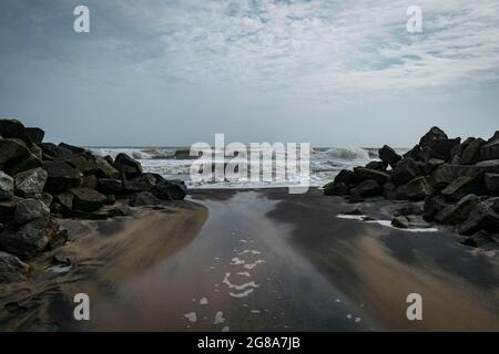 Plage de sable noir, Kappil, Kerala, Inde Banque D'Images