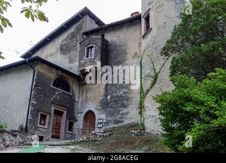 Castel Toblino dans la province de trente. Banque D'Images