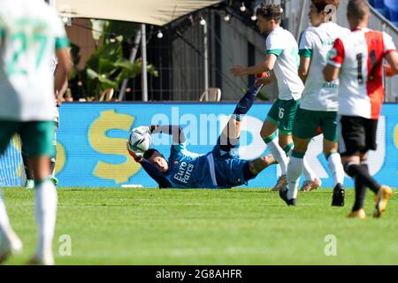 ROTTERDAM, PAYS-BAS - JUILLET 17 : gardien de but Justin Bijlow de Feyenoord lors du match pré-saison entre Feyenoord et SV Werder Bremen au Stadion Feijenoord de Kuip le 17 juillet 2021 à Rotterdam, pays-Bas (photo de Yannick Verhoeven/Orange Pictures) Banque D'Images