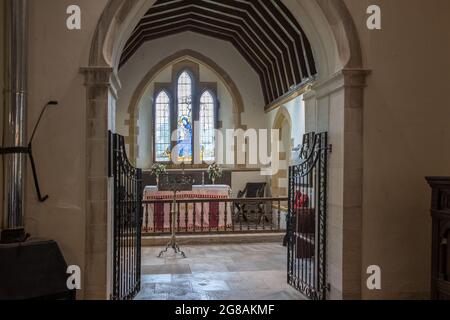 Intérieur de l'église, Tyneham Village, Dorset, Royaume-Uni ; évacué en décembre 1943 pendant la Seconde Guerre mondiale et abandonné depuis. Banque D'Images