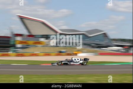 Yuki Tsunoda d'AlphaTauri pendant la pratique du Grand Prix britannique à Silverstone, à Towcester. Date de la photo : vendredi 16 juillet 2021. Banque D'Images