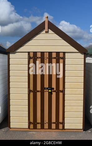 Une cabane de plage décorée à Goodrington Sands. Banque D'Images