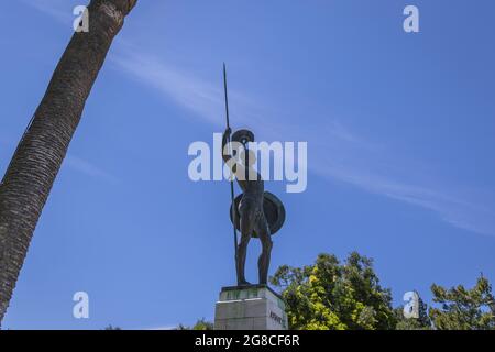 Statue d'Achille dans les jardins du palais Achilleion construit à Gatrouri sur l'île de Corfou pour l'impératrice Elisabeth d'Autriche, connue sous le nom de Sisi, Grèce Banque D'Images