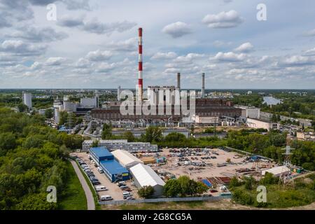Vue sur Elektrocieplownia Zeran, centrale thermique au charbon à Varsovie, Pologne Banque D'Images