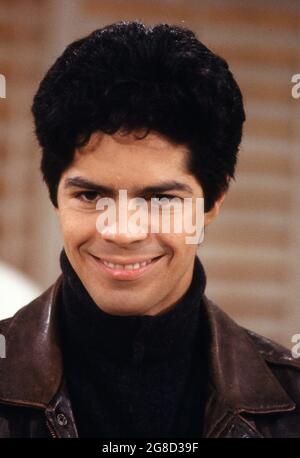 Esai Morales Circa années 80 crédit: Ralph Dominguez/MediaPunch Banque D'Images