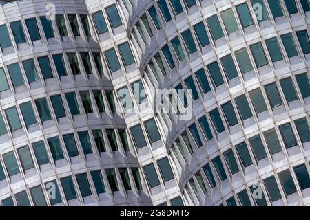 Munich, Allemagne - 08 25 2011: Détail architectural du musée BMW et du siège de Munich, Allemagne. Banque D'Images